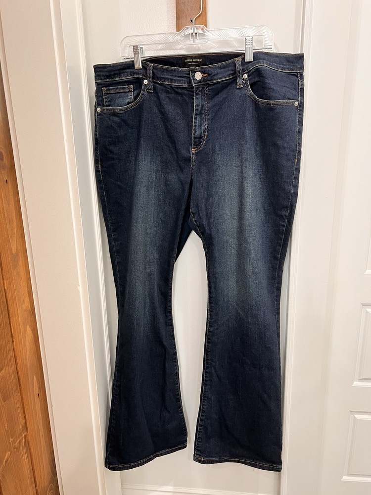 Banana Republic Jeans Women’s Low Rise Bootcut Dark Wash Blue Denim 34/18 NWOT