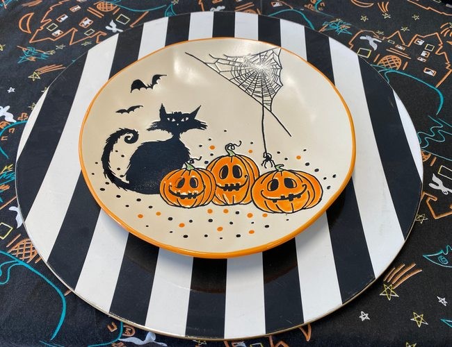 Eli & Ana Salad Dessert Plate Brixton Halloween Cat Retro 2024 Jack-o'-lantern