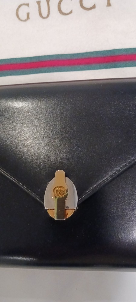 Vintage Black Leather Gucci Crossbody Bag with Clutch Strap