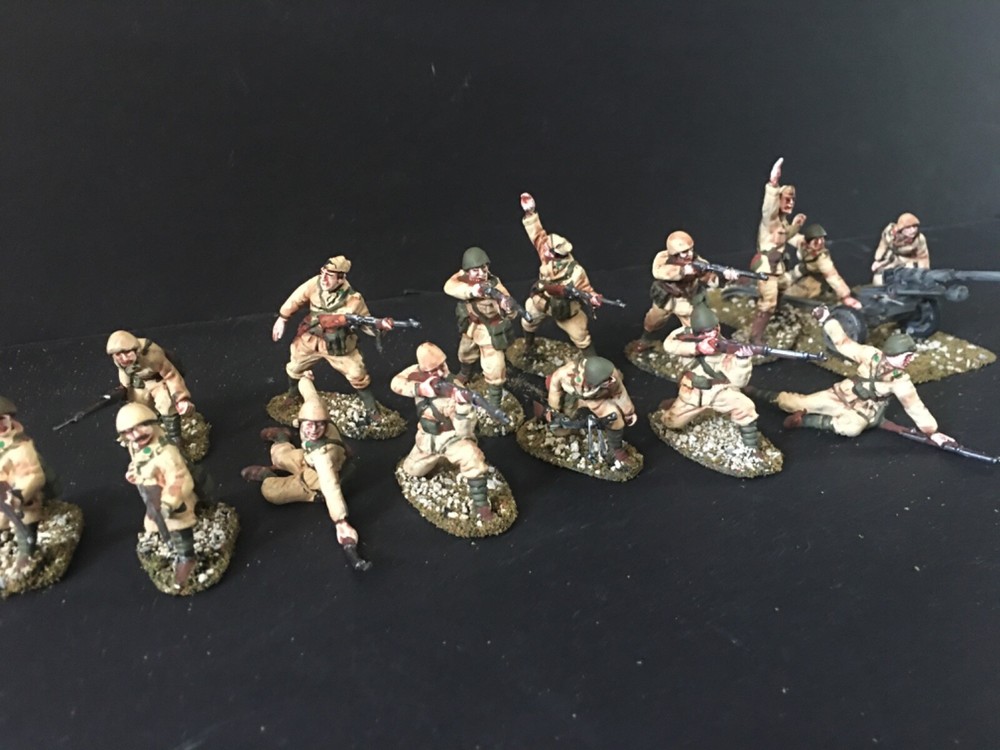 15 - 1/32 Painted 54mm WWII Italian Infantry w Command & NICE Light Artillery !