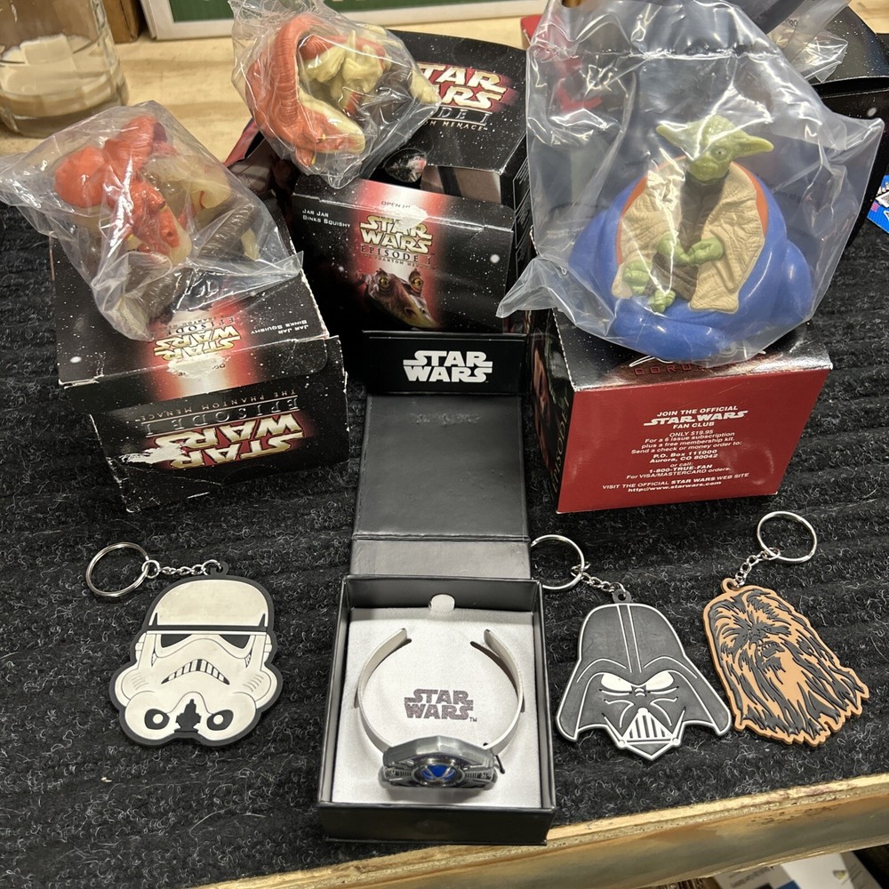 1999 Star Wars Tricon Global Keychain and Bracelet Lot
