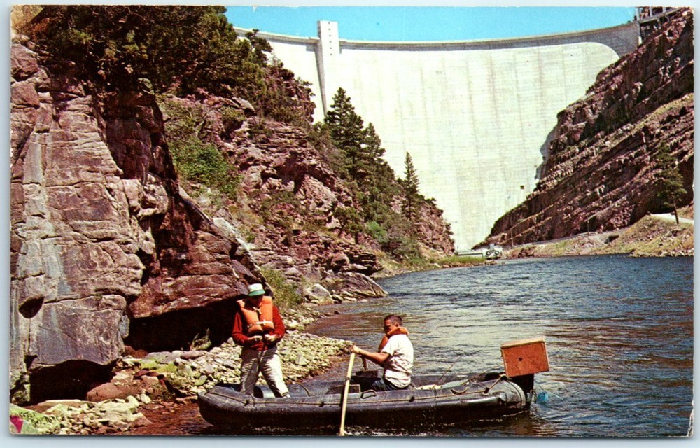 Postcard - Flaming Gorge Dam and Lake - Red Canyon, Utah