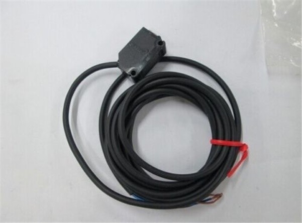 1Pcs New Panasonic Sunx Photoelectricity Sensor CX-422 gf