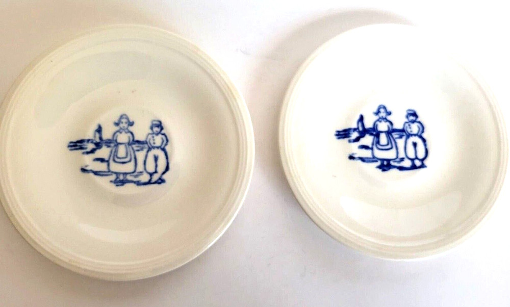 EDWIN KNOWLES Child's tea set saucers (2) 1940 Dutch couple blue white 4.5