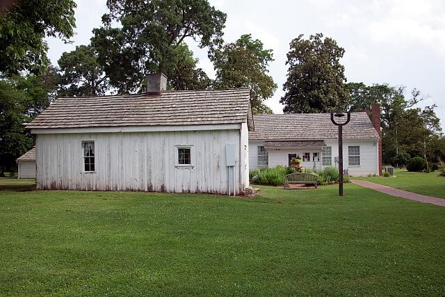 Photo:Tuscumbia Alabama Ivy Green Helen Keller House 2010 Grounds Interior