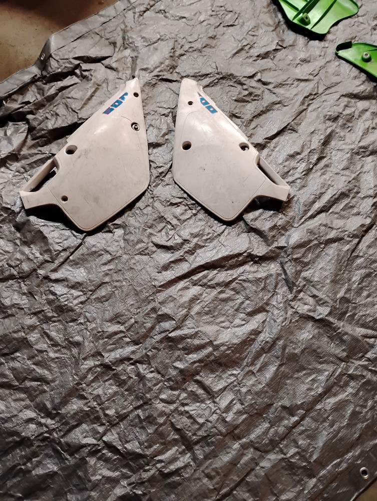 Suzuki DR 500 Vintage OEM Right/Left Side Plastic Panels Free Shipping