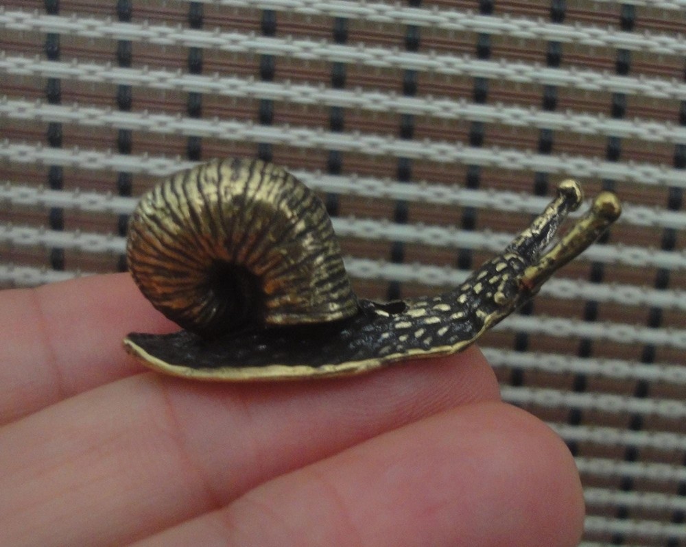 Vintage Style Solid Brass Snail Figurine: Incense Stick Holder
