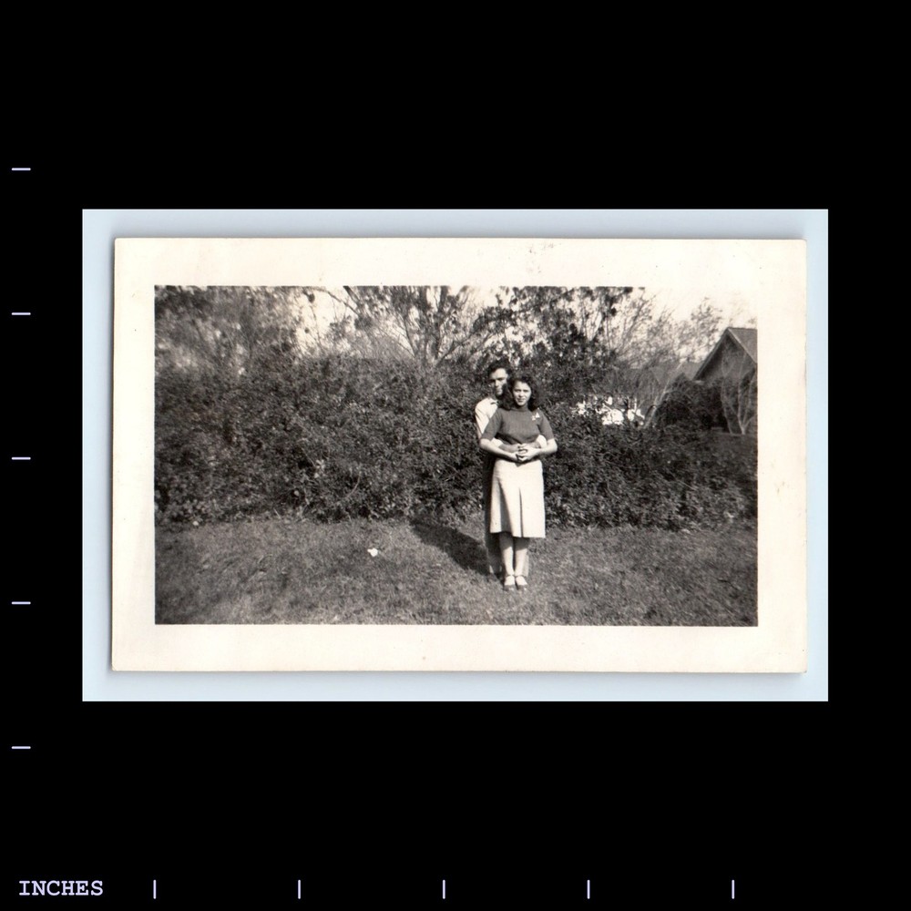 Old Vintage Photo MAN WOMAN AFFECTIONATE COUPLE