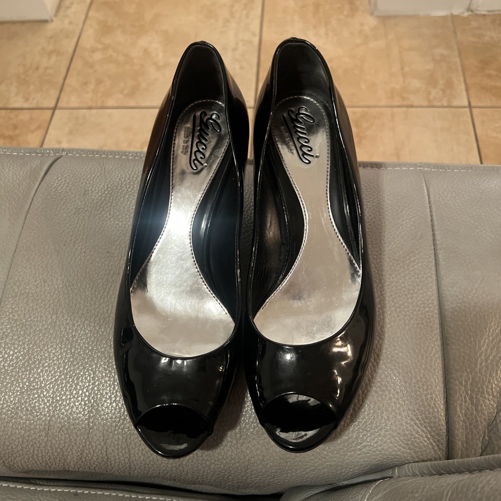 Gucci Black Patent Peep Toe Wedge Sandals 2.5 Inch Heel Women's Size 40