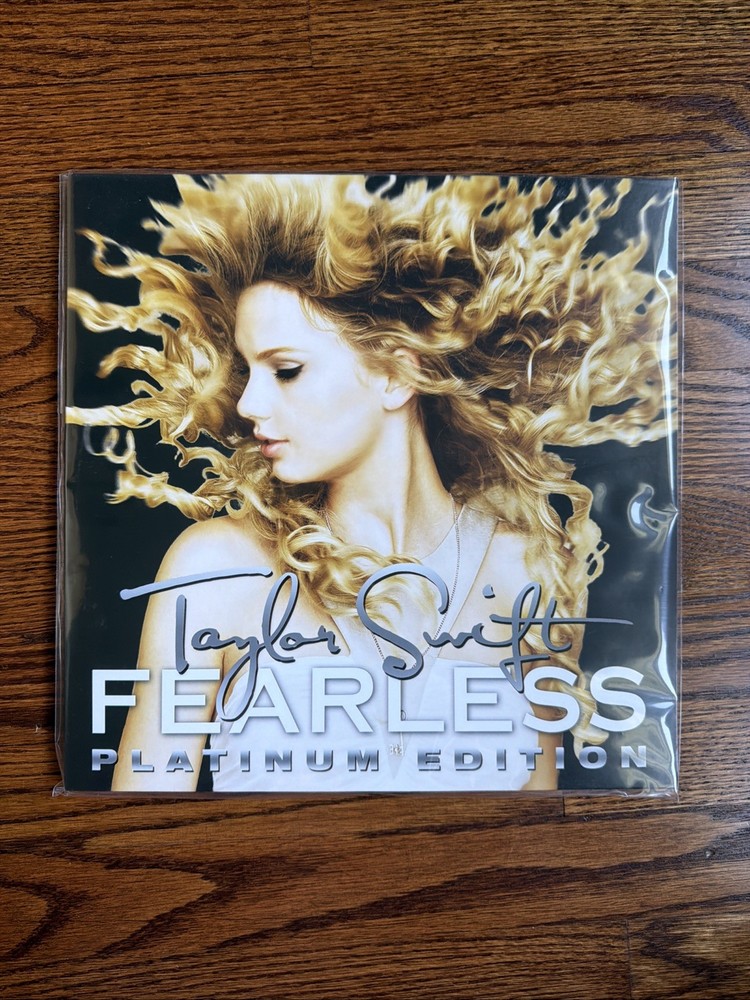 Taylor Swift Fearless Platinum Edition Black Vinyl Used Very Good Condition