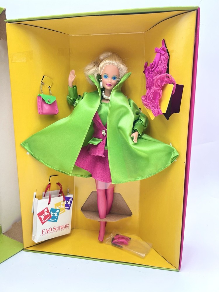 Vtg 1991 Fabulous FAO Schwarz set, Barbie Madison Avenue, Sp. Ltd. Ed., #1539, E