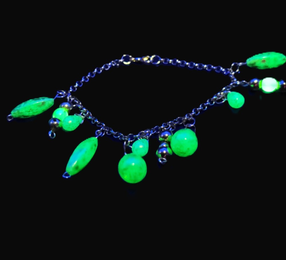 Uranium glass bead blue and green gold washed dangle 8