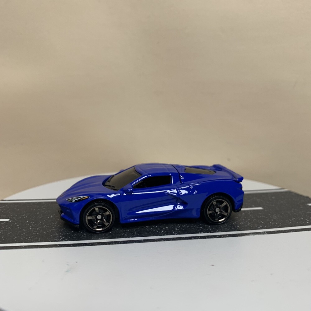 2022 Matchbox Moving Parts 2020 Chevy Corvette C8 Coupe Blue w/Rear Hatch 1:64