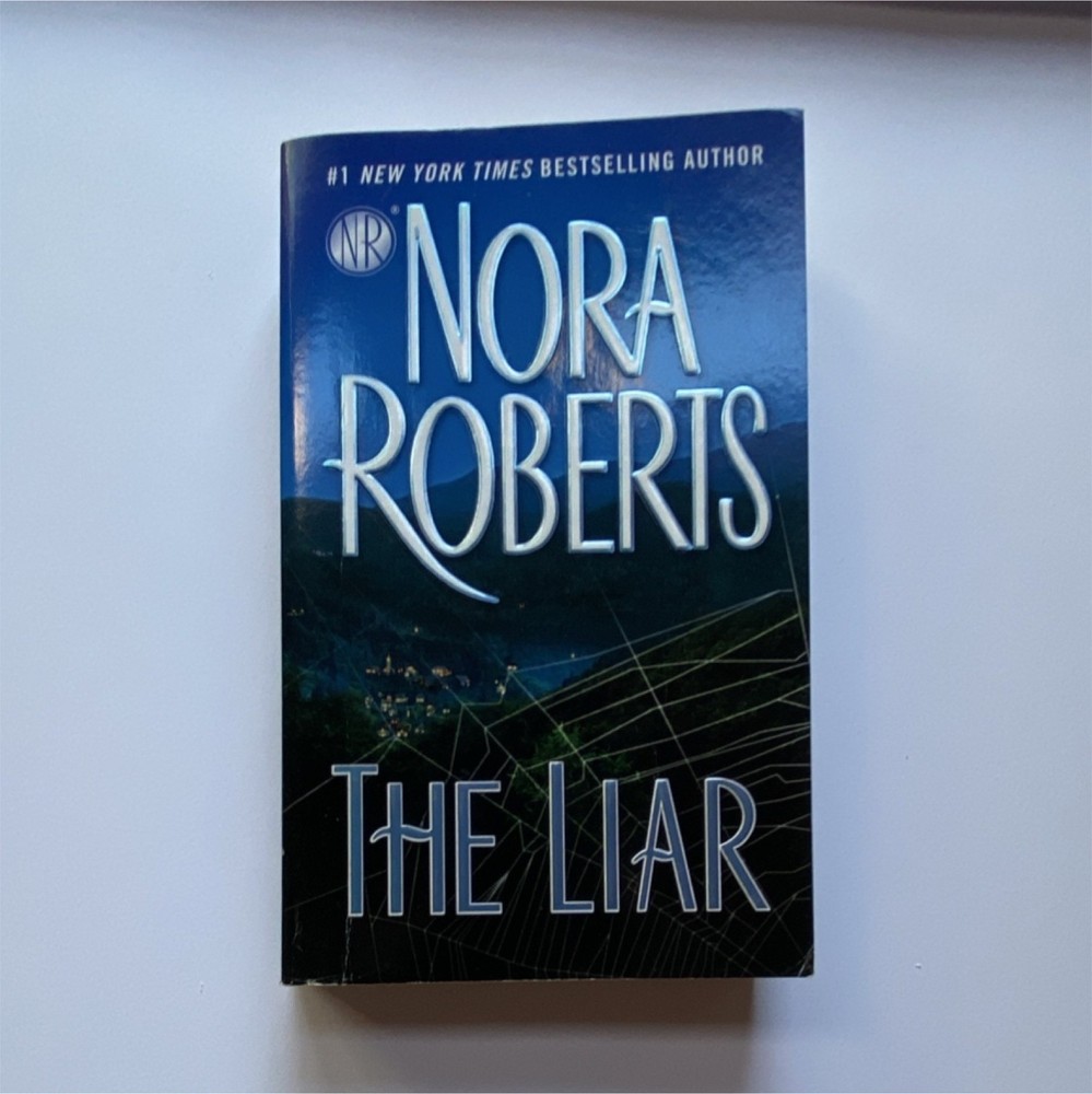 Nora Roberts The Liar Paperback Novel, Berkley Fiction, Widows, English