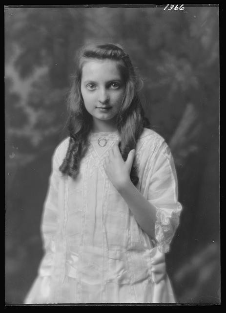 Photo:Dangerfield, Miss, portrait photograph