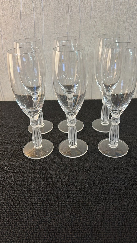 5 Champagne Flutes Model LOUQSOR In Lalique Crystal (Price Per Unit)