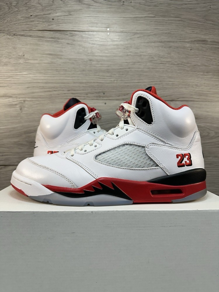 Air Jordan 5 Retro Fire Red 2025 - Size 11