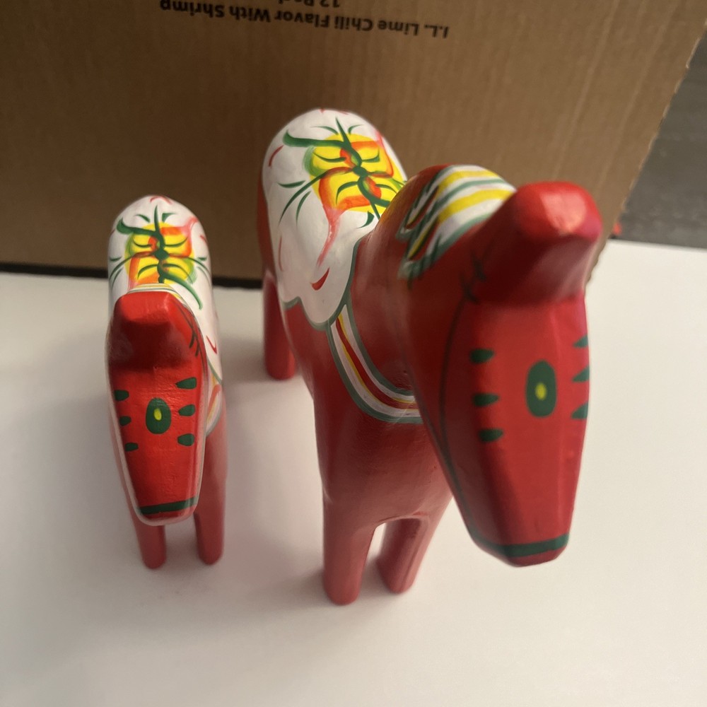 2Pcs Wooden Swedish Dala Horse Red Birthday Gift Dalecarlian Horse Ornament