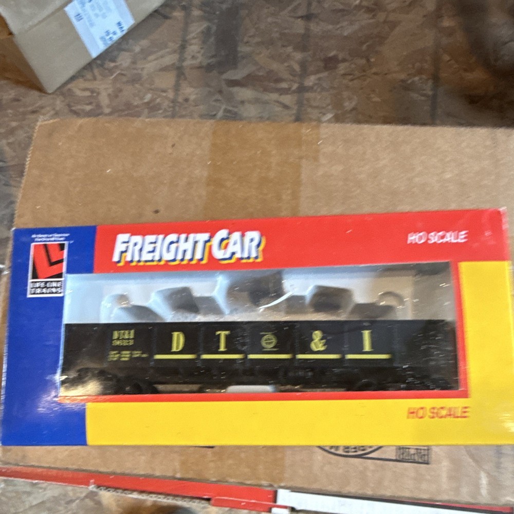 Vintage Life-Like Trains HO Gondola Freight Car DT&I Black/Yellow 1:87 #8575 NIB
