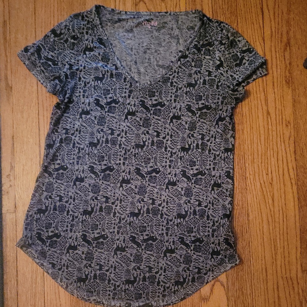 Mudd Gray Black Animal Print V-Neck Short Sleeve T-Shirt Womens Size L