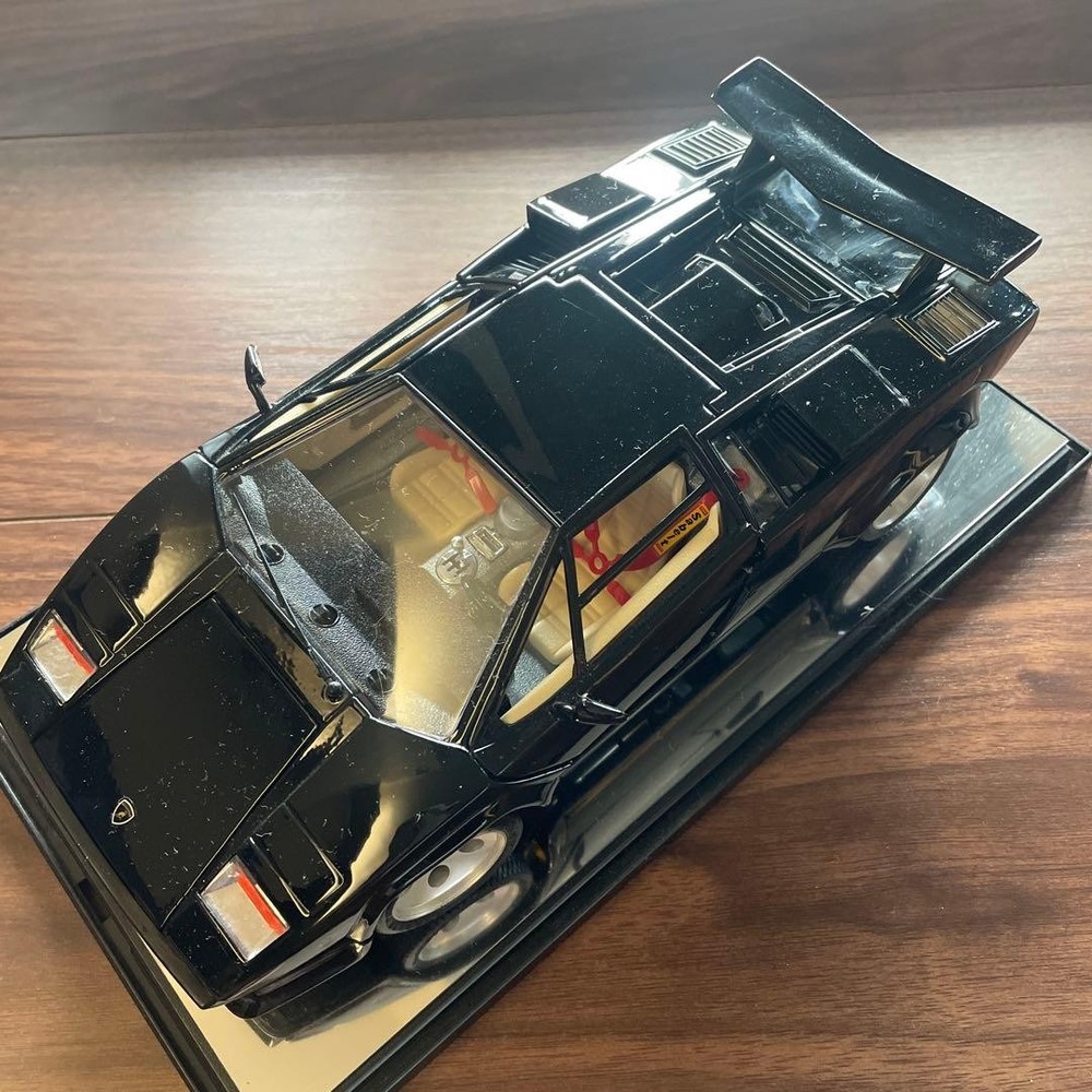 1/18 scale Lamborghini Countach LP 5000S QV 1985 #2307f6