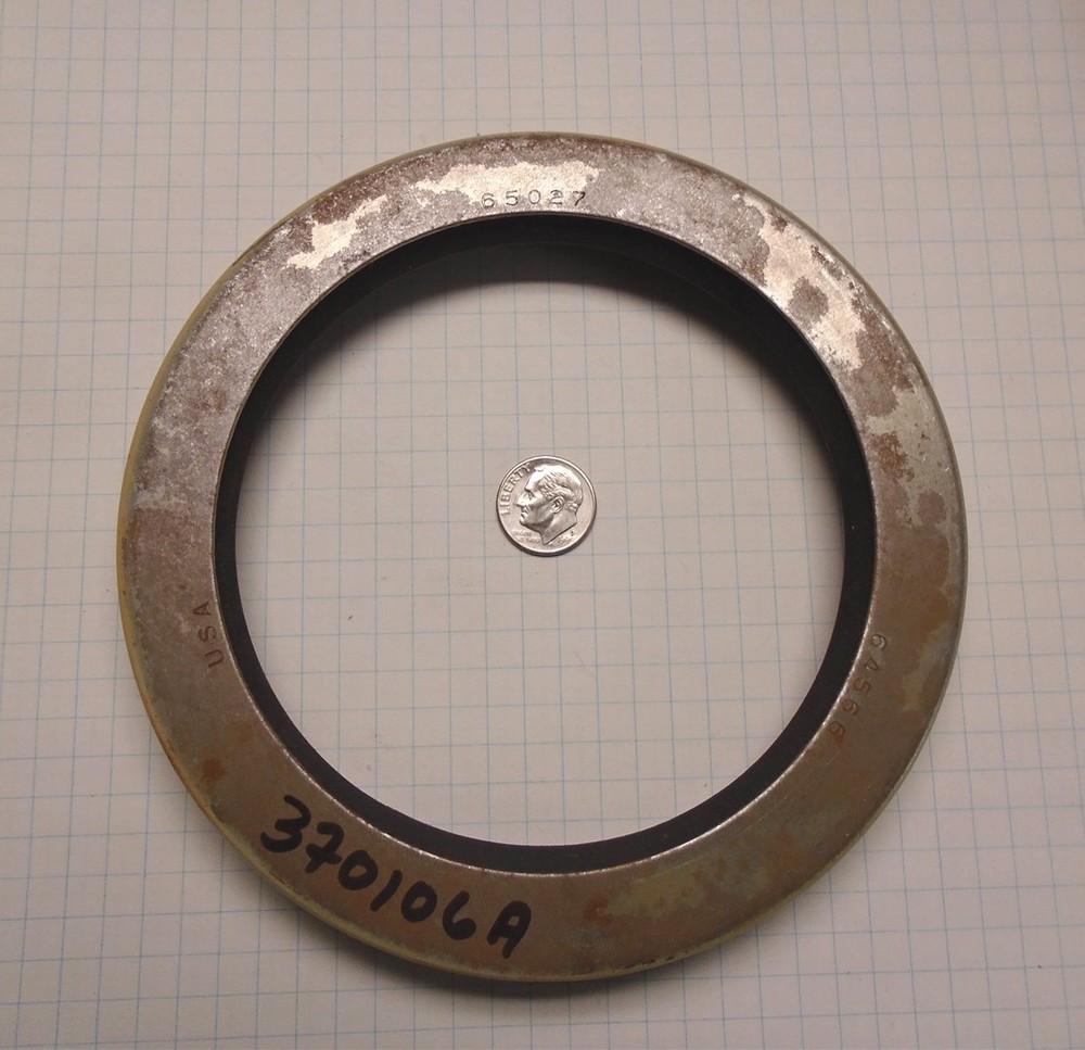 GMC TRUCK, EATON OIL SEAL NATIONAL# 370106A NEW OLD STOCK REAR WHEEL NEW OLD ST