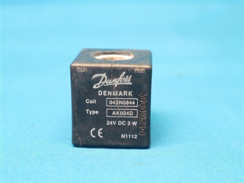 Danfoss Type AK024D Coil 042N0844 24V DC 3W w/ Rusts