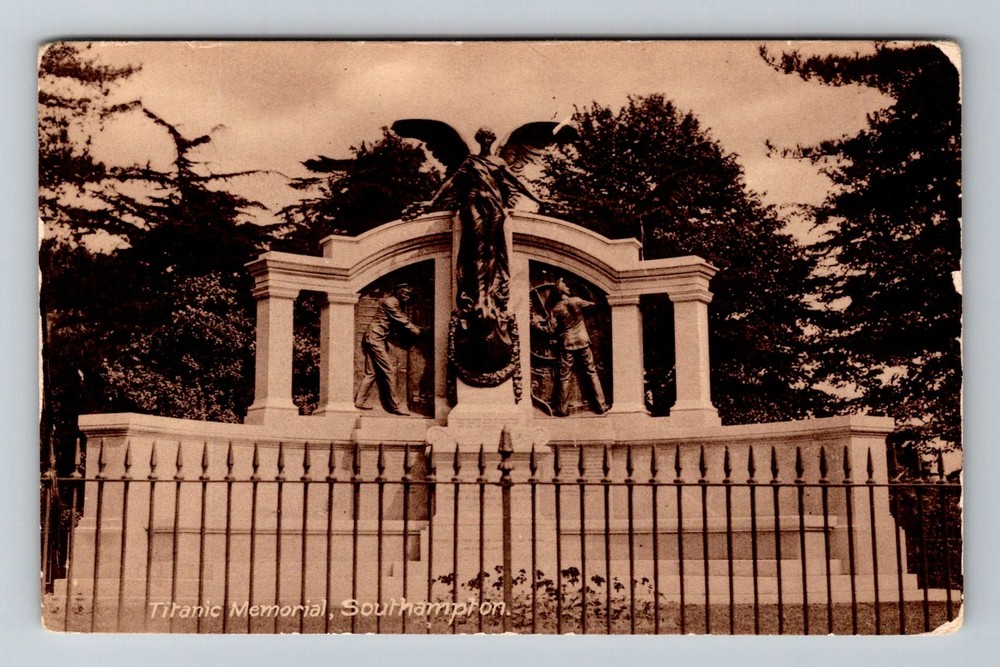 England- Southampton Titanic Memorial Postal Old PC Card View Vintage Postcard