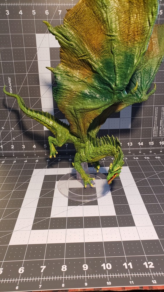 Dungeons & Dragons Icons of the Realms Adult Green Dragon Miniature by Wizkids