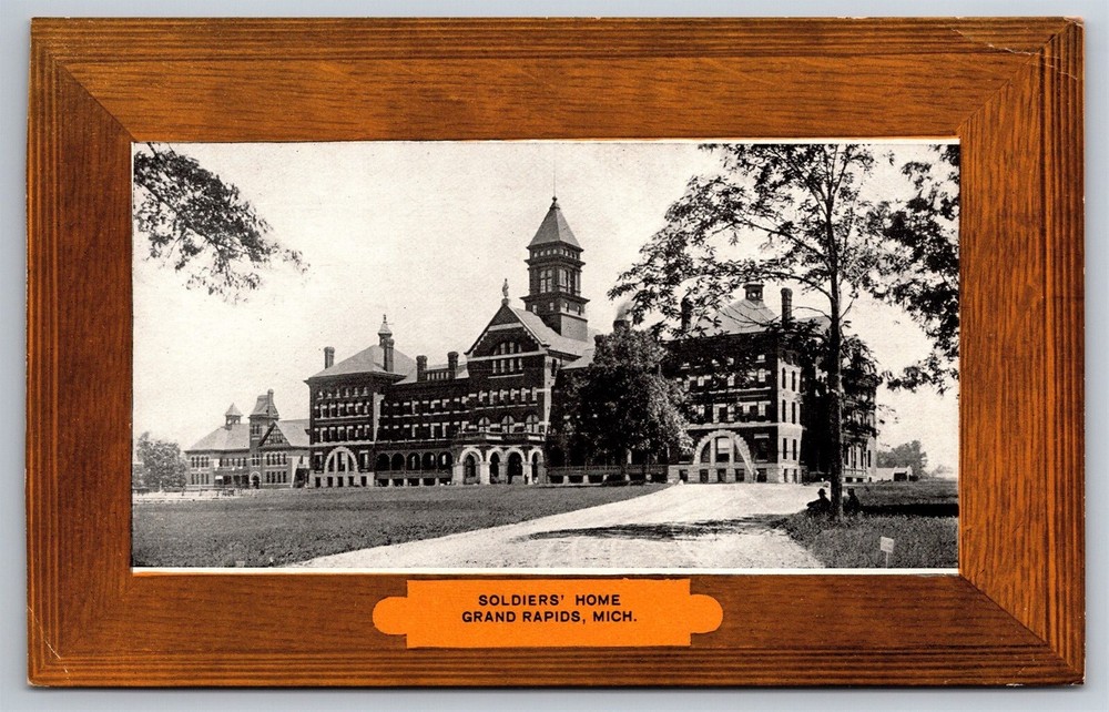 Soldiers Home Hospital Framed Picture Grand Rapids MI C1910's Postcard N16