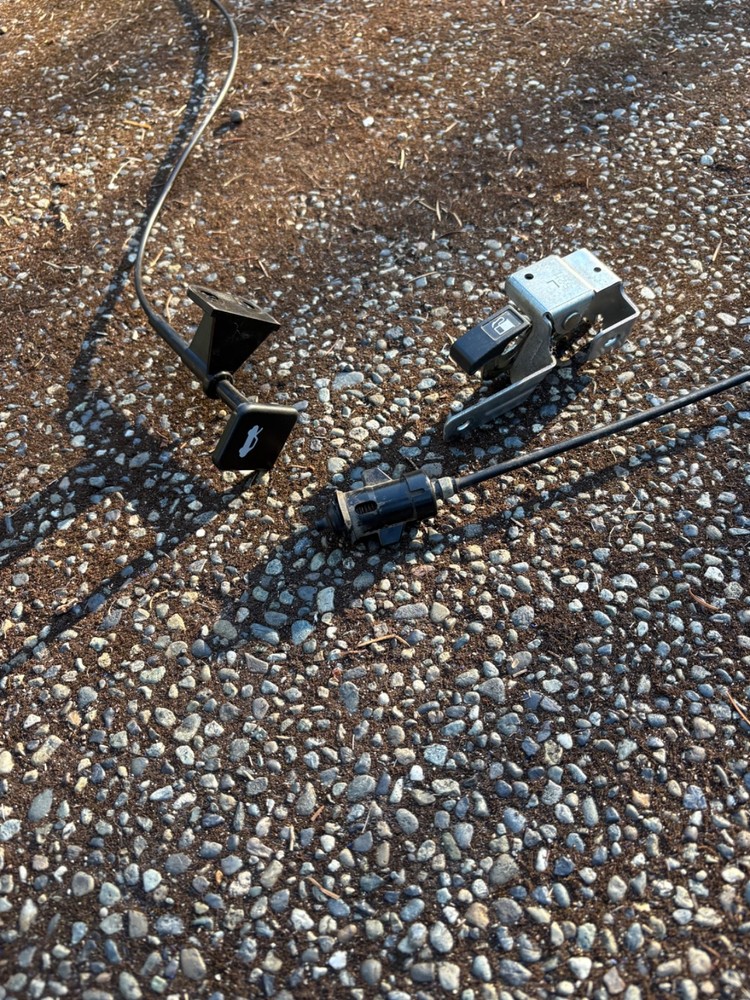 Genuine OEM 02-06 Acura RSX Type S Fuel Door Lid Open Release Cable 74411S6MA01