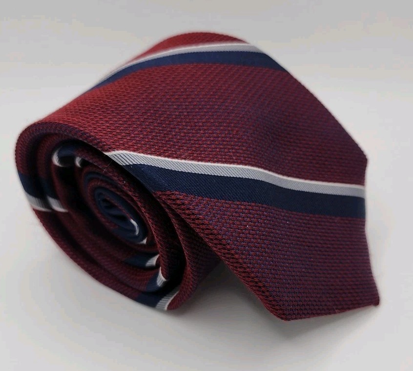 EUC Tommy Hilfiger Maroon Red Tie 100% Silk Hand Finished Woven 60 1/4