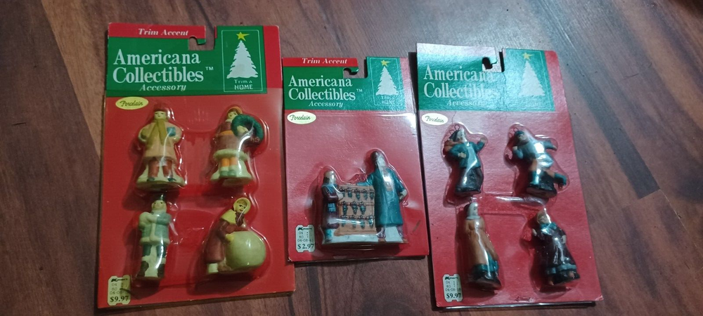 Vintage Christmas village porcelain figurine trim accents set of 3 free shipping-image