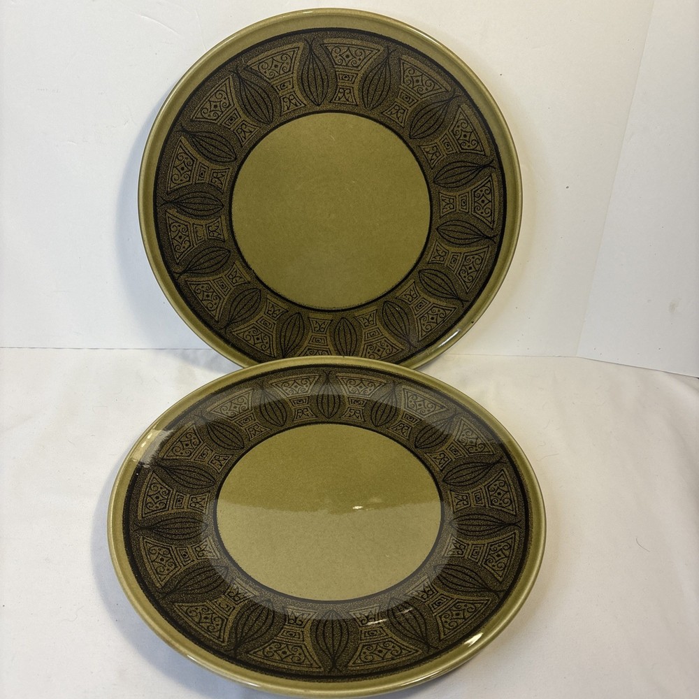 2 Vintage Green Taylor Smith Taylor Riviera 10 1/4” Atomic Onion Dinner Plate