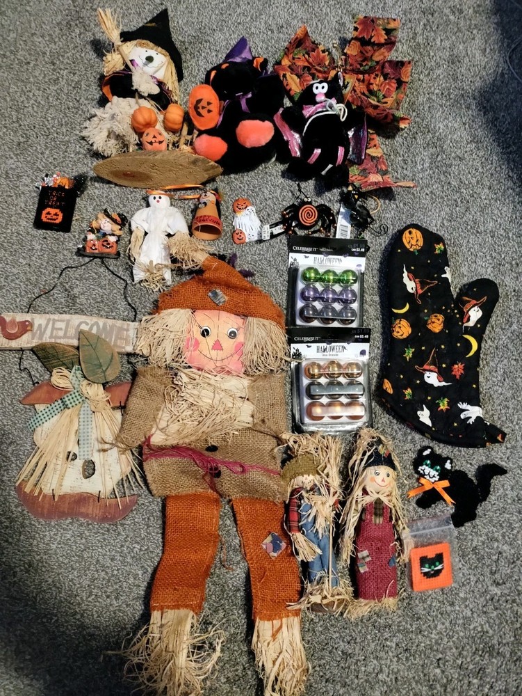 Large Halloween Fall Decor Lot – Decorations Scarecrow Cat Spider Ornament Ghost