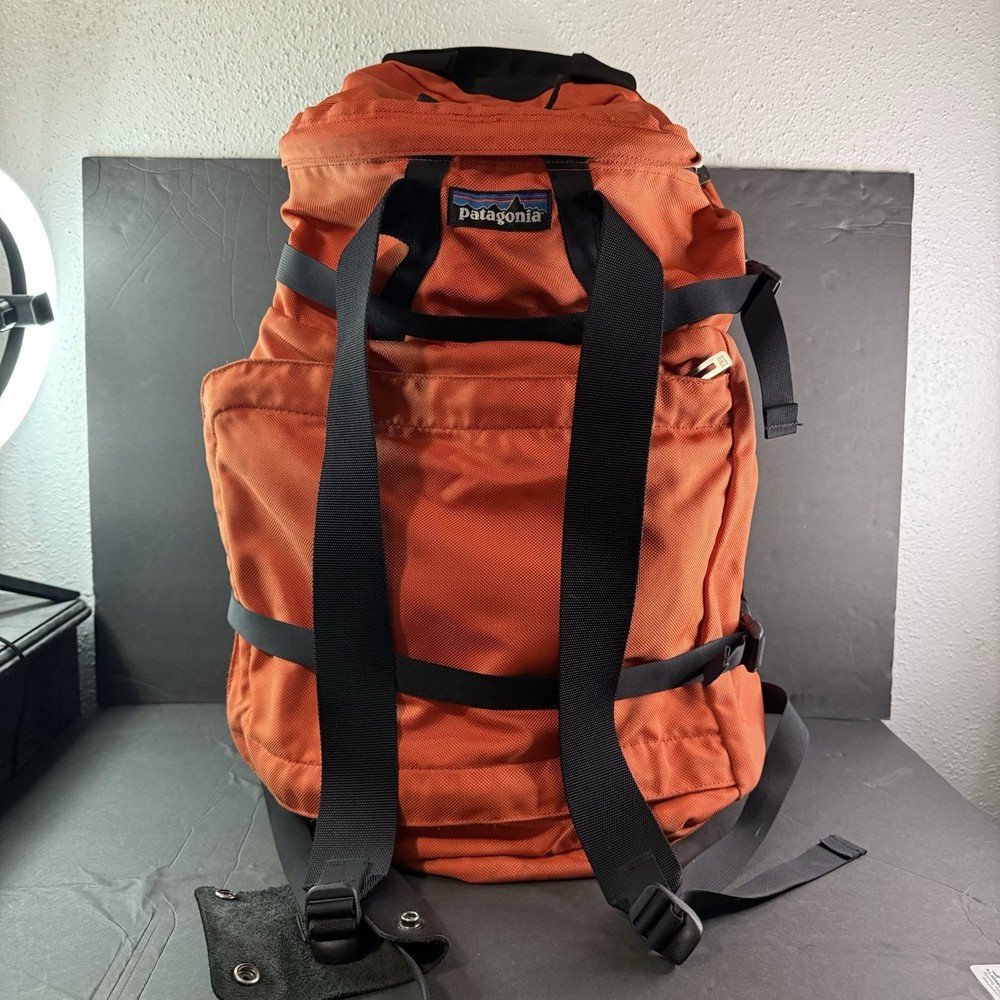 Patagonia 2Way Boston Leather Backpack for Men - Original LTD Collection