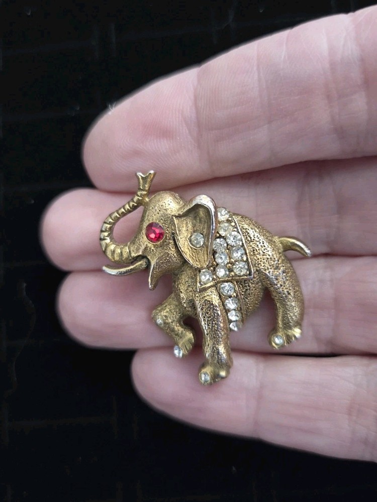 Vintage ELEPHANT Brooch Pin Rhinestone Gold Tone Trunk Up
