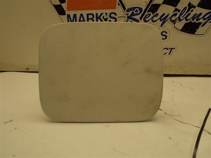CAMRY     1998 Fuel Filler Door 165548
