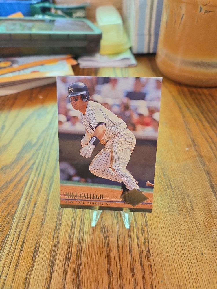 1994 Fleer Ultra - Mike Gallego #398