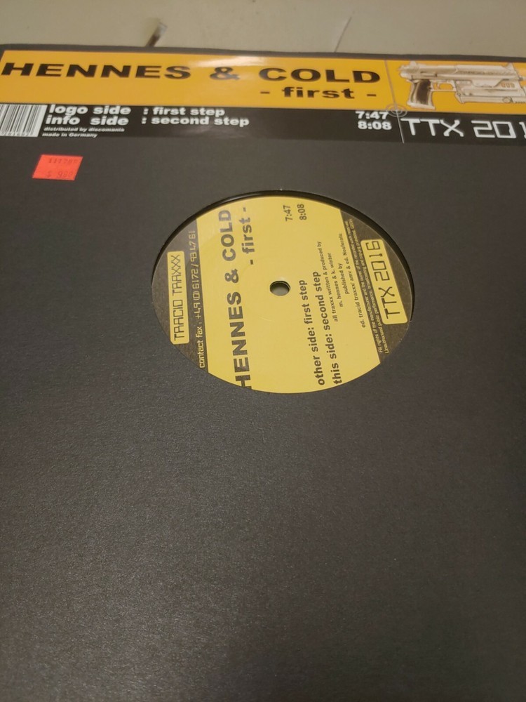 HENNES & COLD FIRST 12