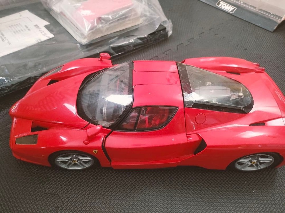 De Agostinienzo Ferrari #d94c04