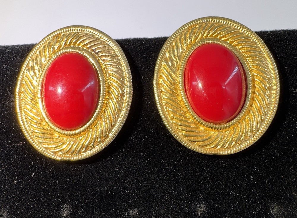 Vintage Carol Dauplaise Red & Gold Clip On Earrings