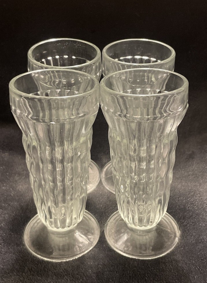Set of 4 Clear Glass Tumbler Glasses, Tapered, Glossy Finish