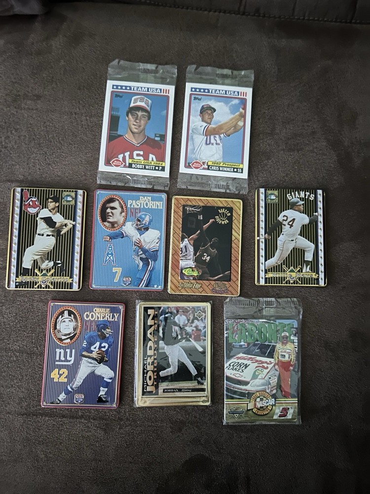 Lot Of Metal Trading Cards Michael Jordan Willie Mays Hakeem Olajuwon +more