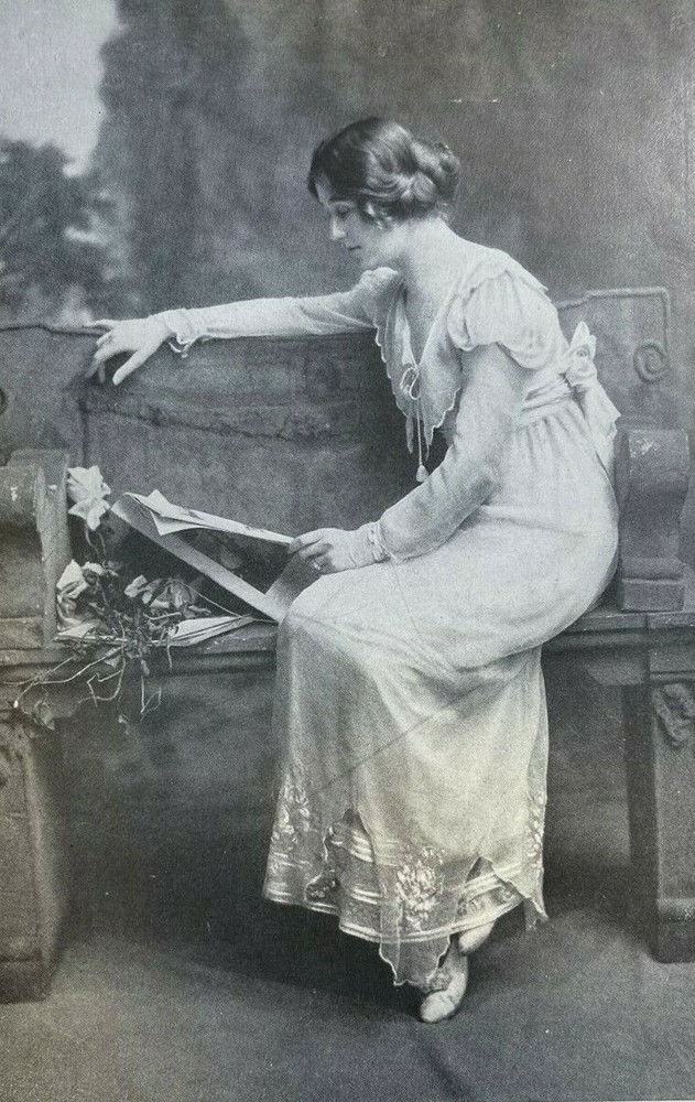 1914 Vintage Magazine Illustration Actress Anne Meredith