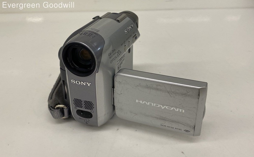 Sony Handycam DCR-HC32 Mini DV Camcorder Powers On Untested P/R