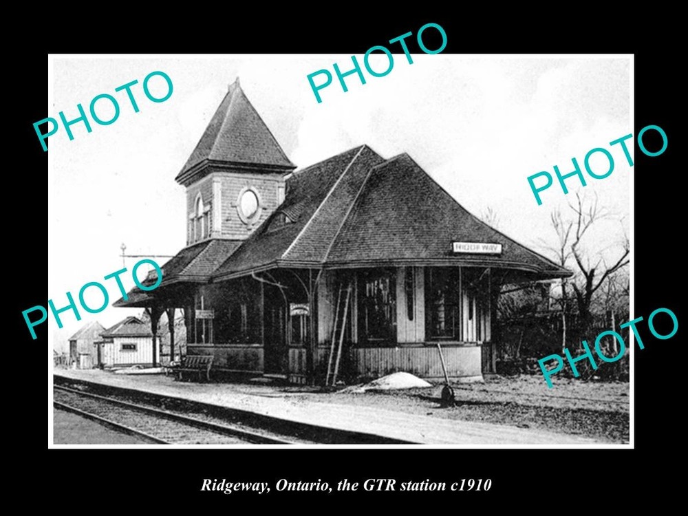 OLD POSTCARD SIZE PHOTO OF RIDGEWAY ONTARIO CANADA THE RAILWAY STATION c1910