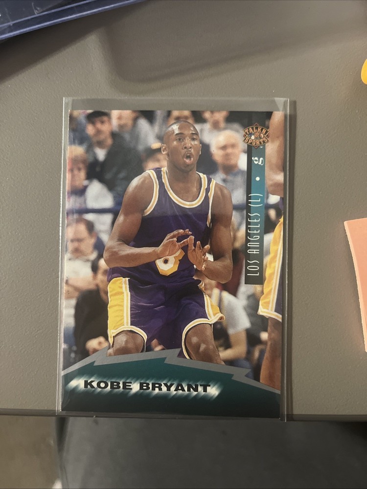 1997 Score Board Talkn' Sports - Kobe Bryant #36