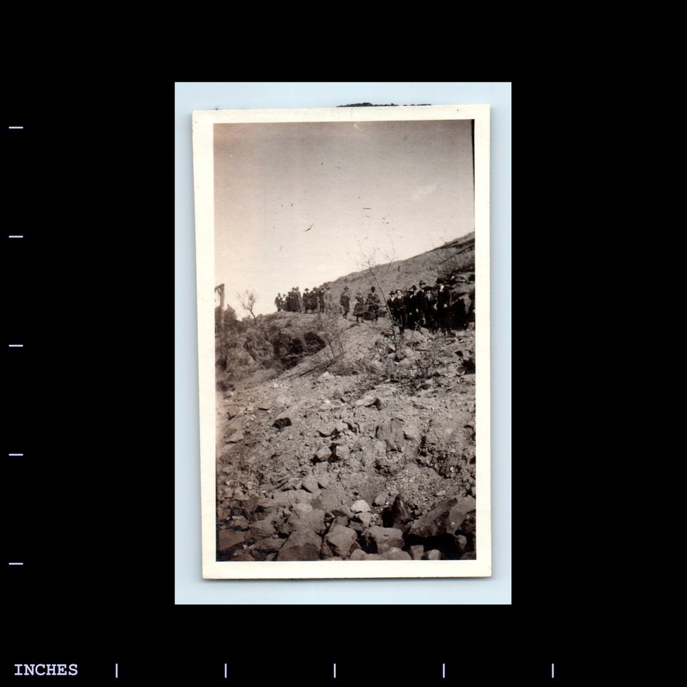 Old Vintage Photo VICTORIAN ERA MEN WOMEN HIKING ON TRAIL