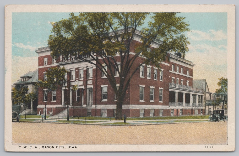 State View~Y.W.C.A~Mason City Iowa~Big Brick Corner Bldg~1931~Vintage Postcard